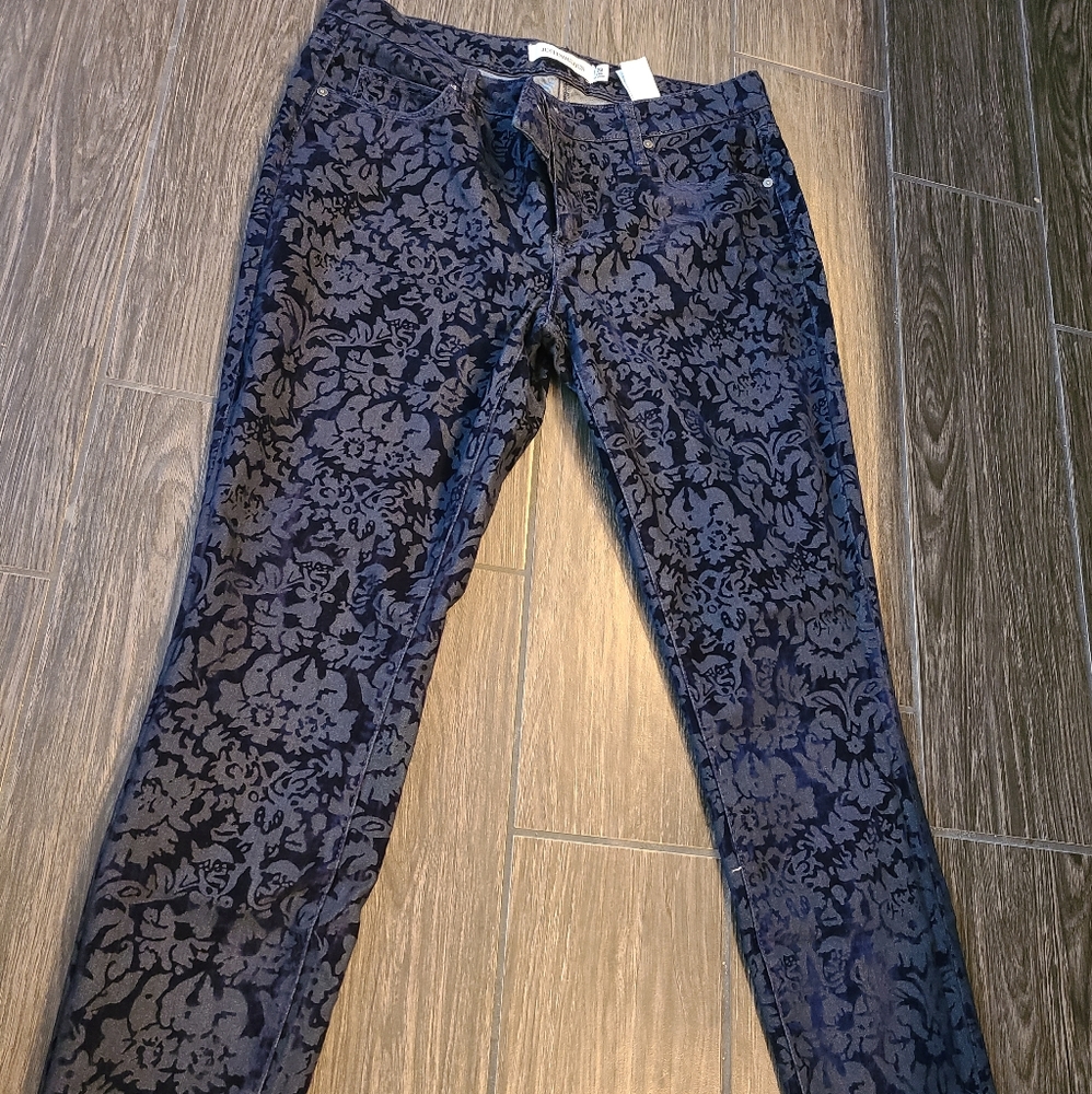 Justfab Flower Embroidery Skinny Pant Size 28
